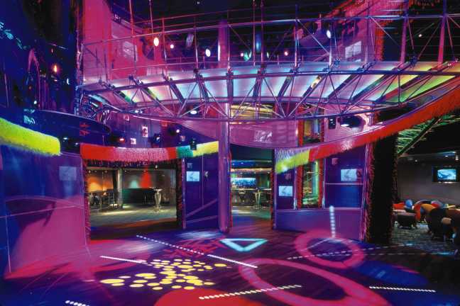 rci_voyager_nightclub_ur.jpg